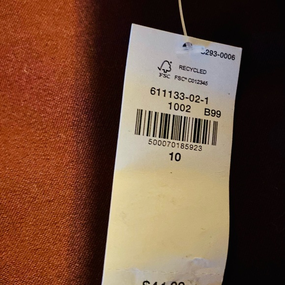 Burgundy Size 10 High Rise Old Navy Pixie Pants - Picture 2 of 4